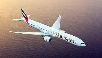 Emirates wznawia kolejne trasy